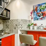 25 - Fun Duplex In Montorgueil شقة باريس