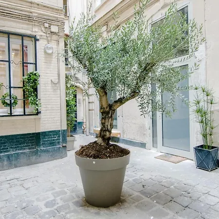 25 - Fun Duplex In Montorgueil *